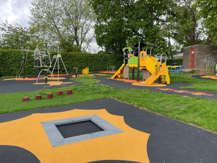 North Leigh Play Area